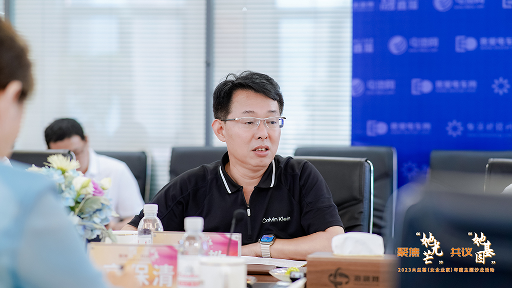 中關(guān)村新型電池技術(shù)創(chuàng)新聯(lián)盟秘書長、電池百人會理事長于清教 中關(guān)村新型電池技術(shù)創(chuàng)新聯(lián)盟秘書長、電池百人會理事長于清教