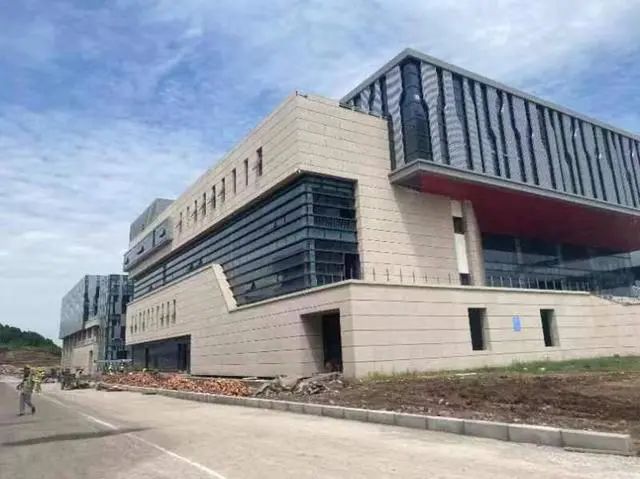 高端裝備產業園標準廠房 圖/人民網-四川頻道