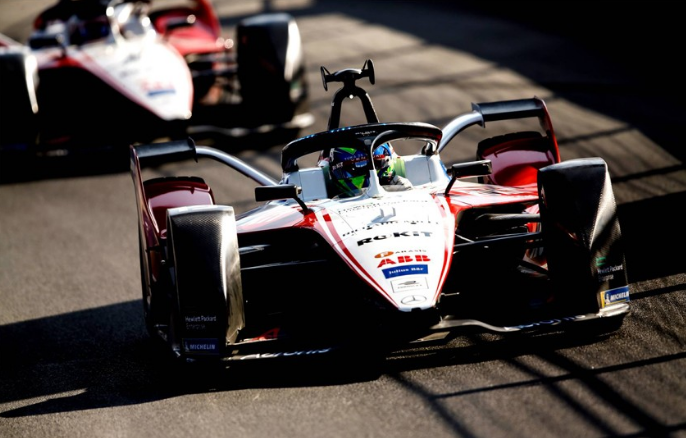 孚能科技與國際頂級跑車品牌Venturi合作，助力其在國際汽聯(lián)電動方程式大賽中獲得第五名的成績