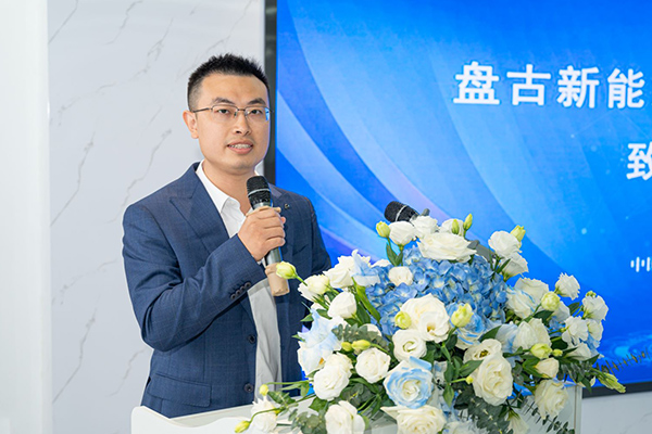 三款鈉電產(chǎn)品齊發(fā) 盤古新能源5GWh鈉電池項(xiàng)目加快推進(jìn) 三款鈉電產(chǎn)品齊發(fā) 盤古新能源5GWh鈉電池項(xiàng)目加快推進(jìn)