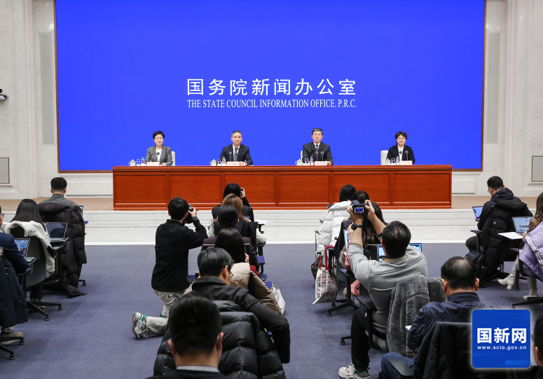 2023年新能源車?yán)^續(xù)領(lǐng)跑全球 廢舊動力電池綜合利用量22.5萬噸