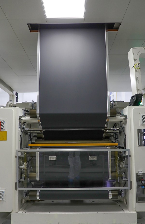 188Wh/kg！2.2C快充！蜂巢能源第二代短刀快充鐵鋰電池下線