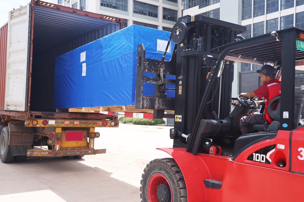 利元亨歐標(biāo)高端注液機出貨法國 助力提高電池性能與安全