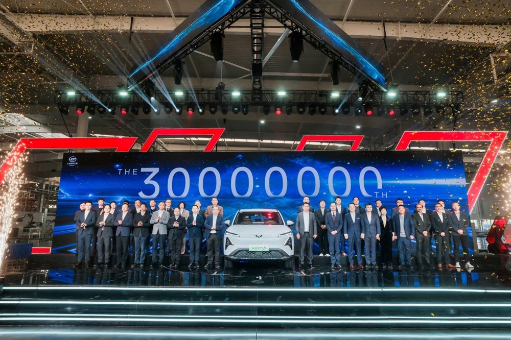 上汽通用五菱第3000萬輛整車下線！新能源汽車銷量已超240萬輛