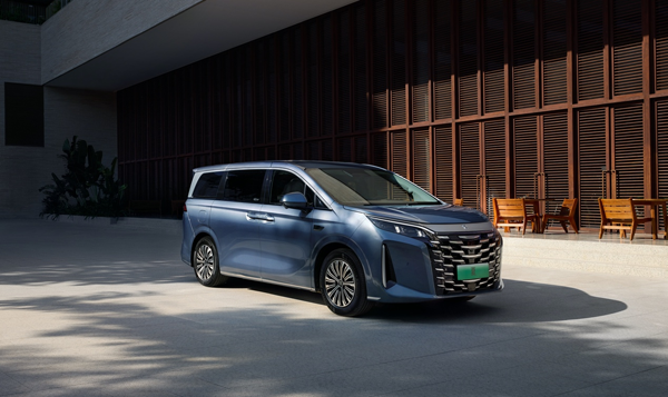 引領中大型智能MPV新趨勢!比亞迪夏售價24.98萬元起 引領中大型智能MPV新趨勢!比亞迪夏售價24.98萬元起