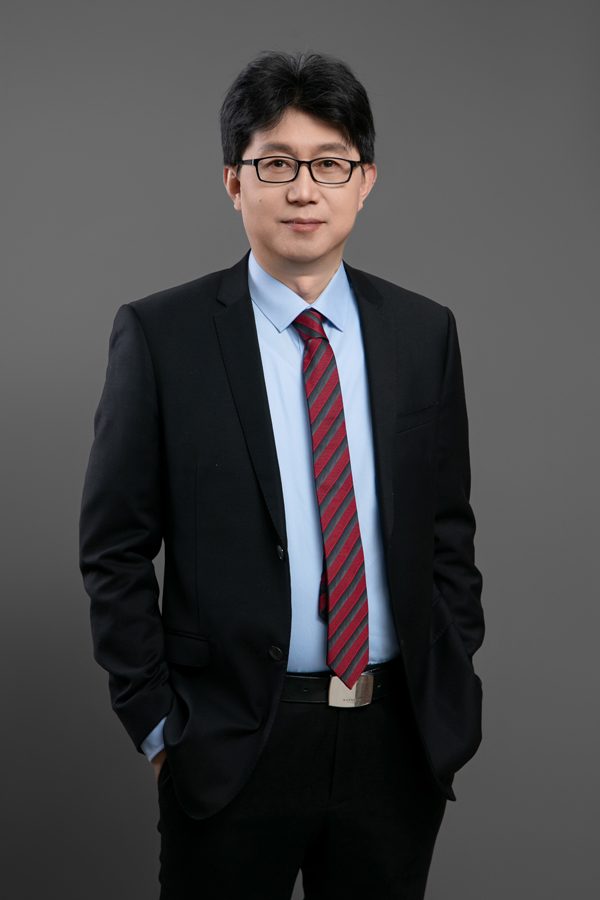 青島聯合新能源汽車有限公司 董事長 劉同鑫 青島聯合新能源汽車有限公司 董事長 劉同鑫