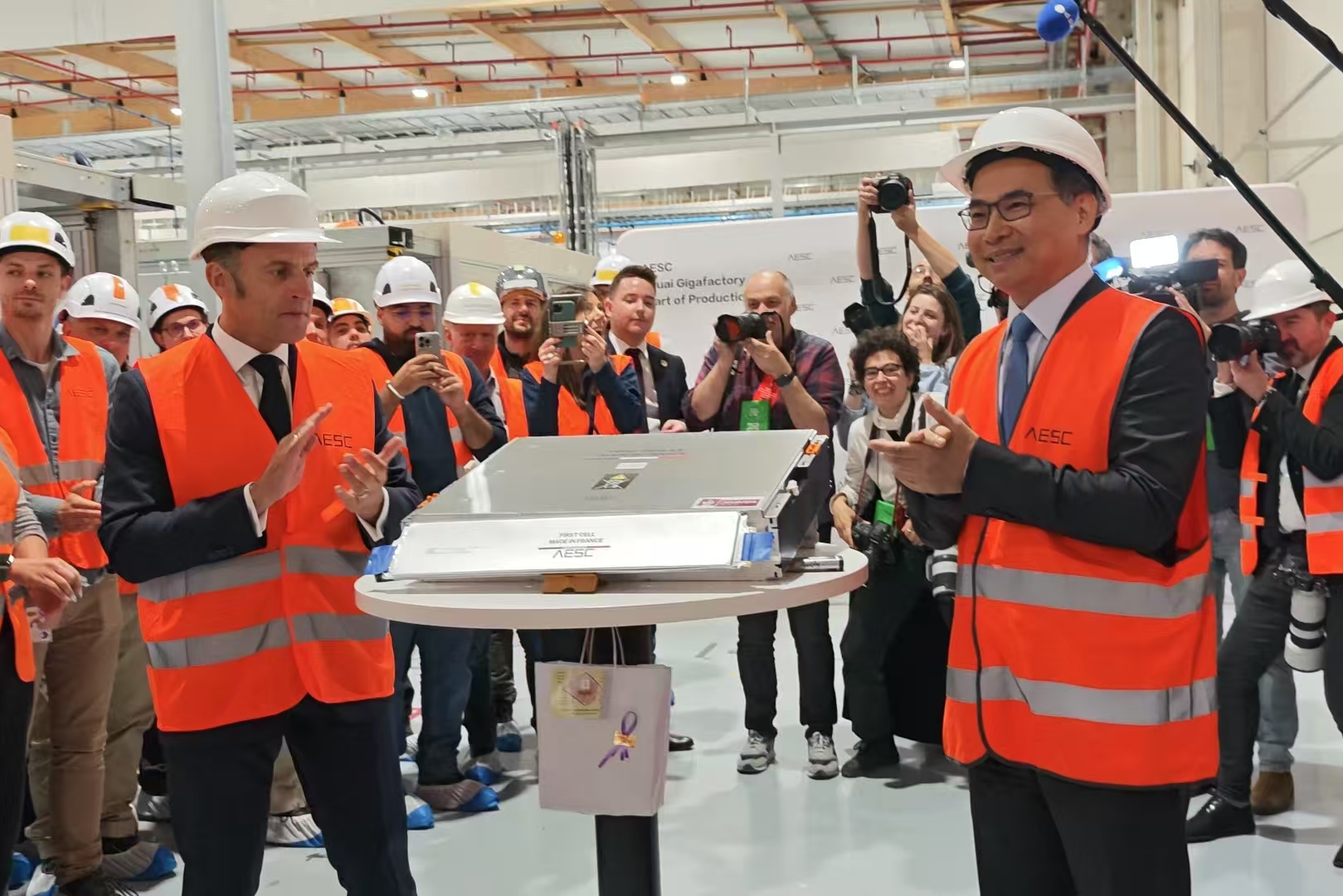 遠景動力法國超級工廠投產(chǎn):首期10GWh,總統(tǒng)馬克龍見證