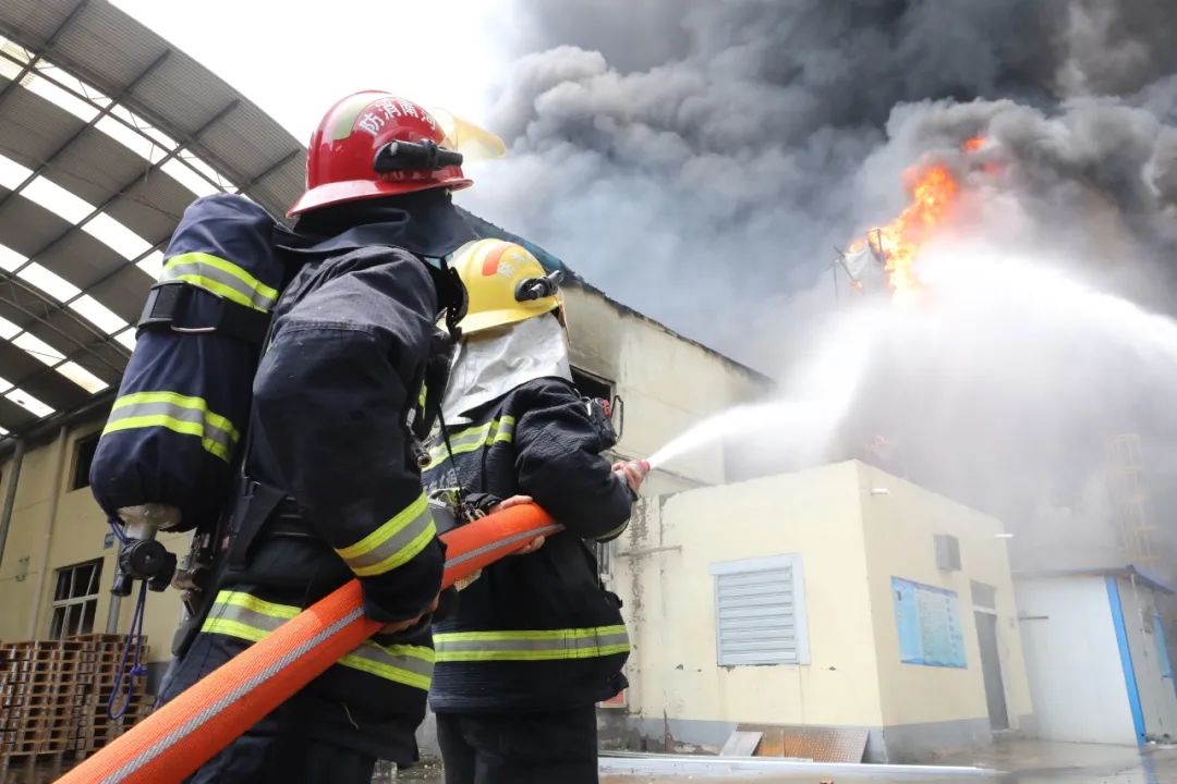 突發(fā)！臺(tái)灣首家超級(jí)電池工廠起火，河南一電池組裝車(chē)間起火！