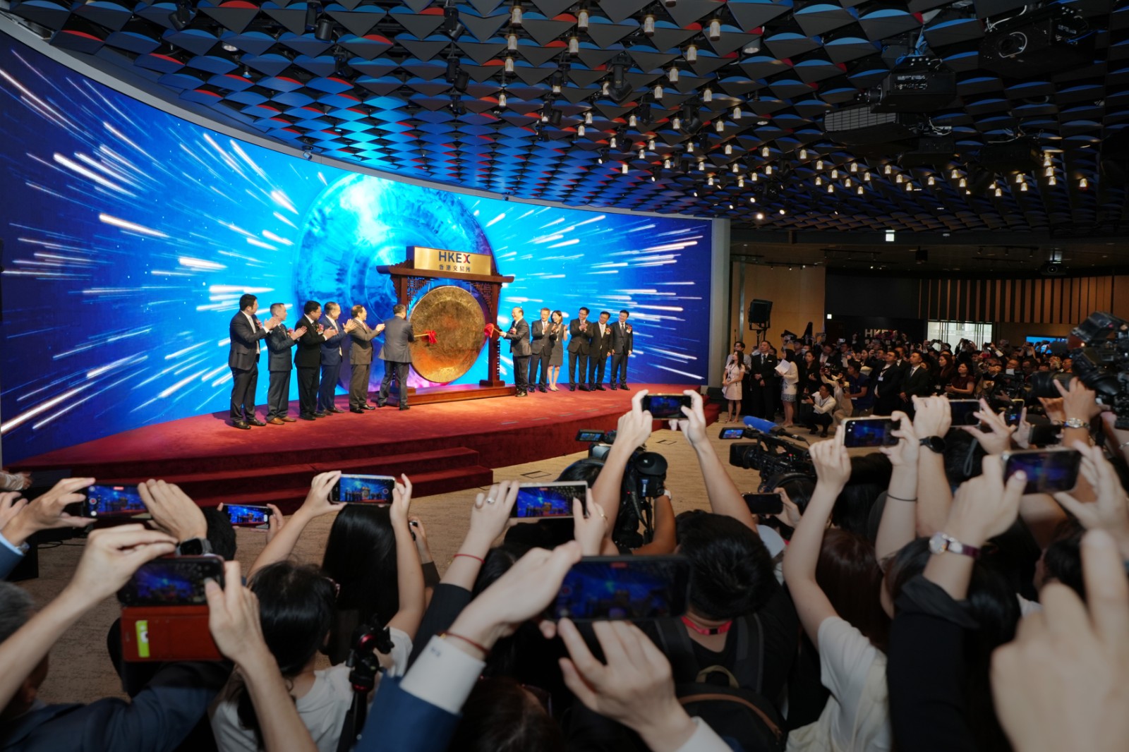 一場港股IPO，要集結動力電池TOP10？