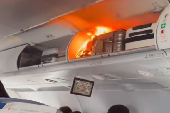 官方最新通報！一航班旅客手提行李中鋰電池自燃！